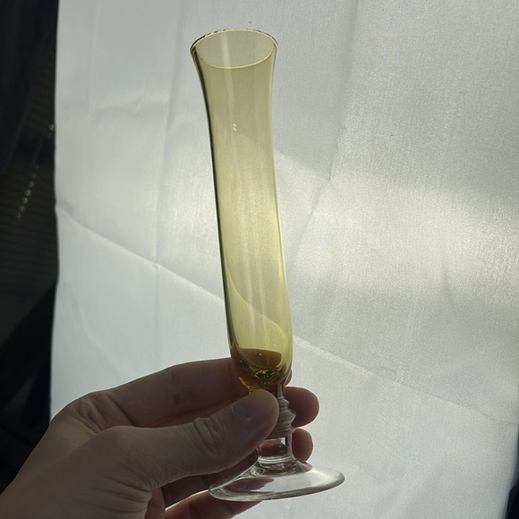 Set of 2 Vintage Glass Bud Vases - Picture 11 of 14